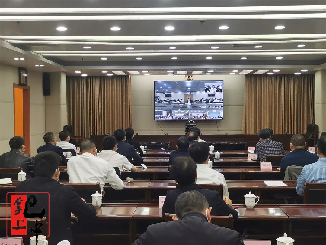 何平在市委應(yīng)對新冠肺炎疫情工作領(lǐng)導(dǎo)小組視頻調(diào)度會(huì)上強(qiáng)調(diào)